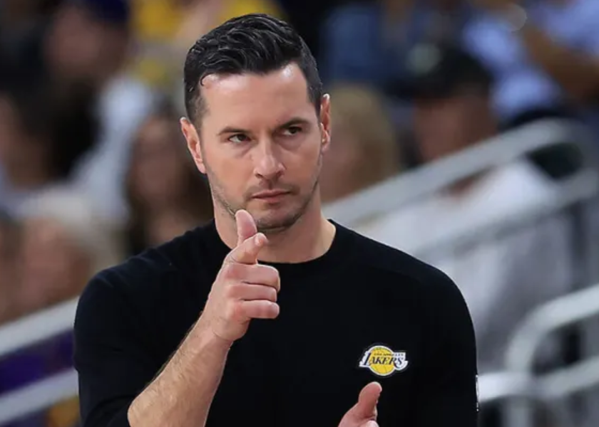 湖人防守没救了!资源不够,雷迪克无体系支撑,对手疯狂点东契奇