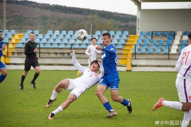 足球比分-两天两连败热身难求一胜 国奥队拉练暂别克罗地亚